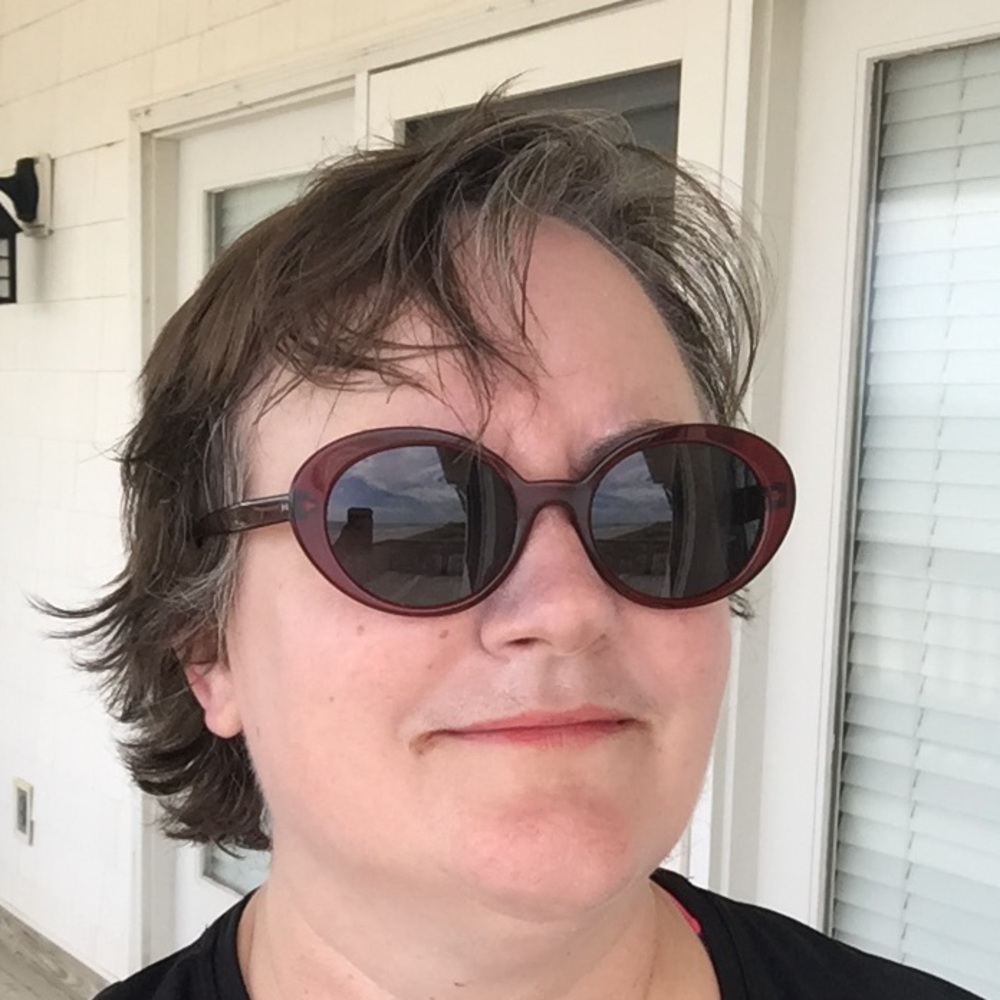 Meet your Posher, Julie